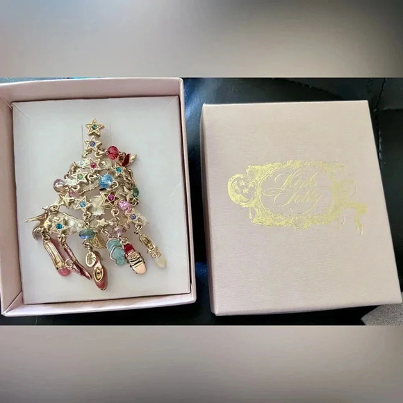 Kirk’s Folly Christmas Tree with shoe ornaments 👠🩰👡 Brooch - Picture 1 of 3